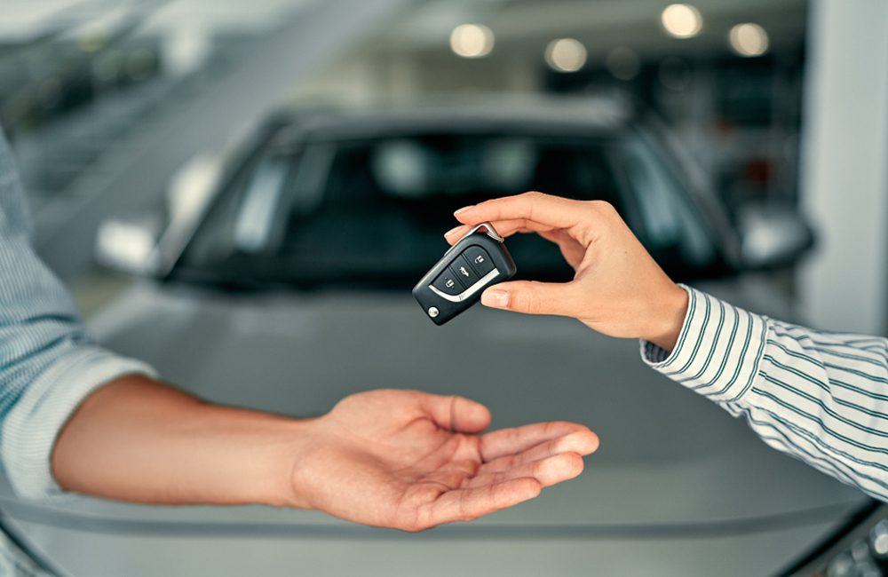 Boost Your Car Key Signal By Putting It Against Your Chin ©ORION PRODUCTION / Shutterstock.com