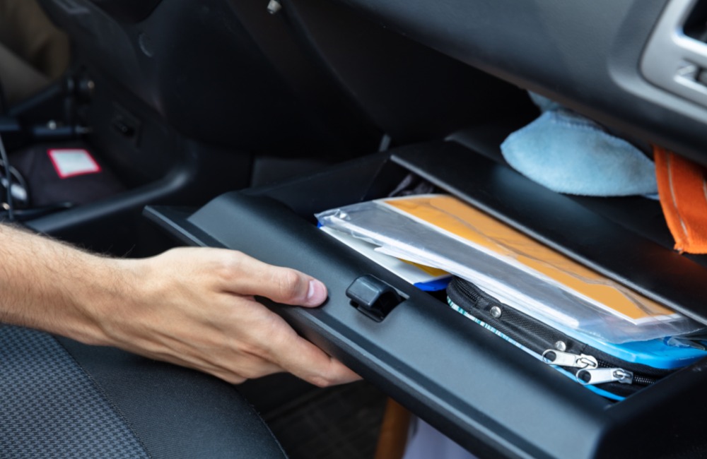 Hide Valuables Before Leaving Car ©Andrey_Popov/Shutterstock.com