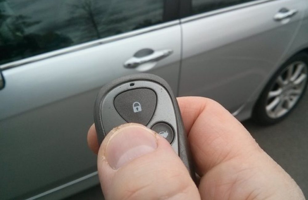 Roll Car Windows Down With Just The Key @norville4205 / Pinterest.com